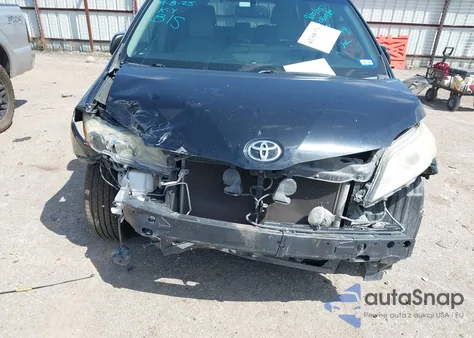 2015 Toyota Sienna Xle 8 Passenger из США, поврежденный, VIN 5TDYK3DC0FS534334